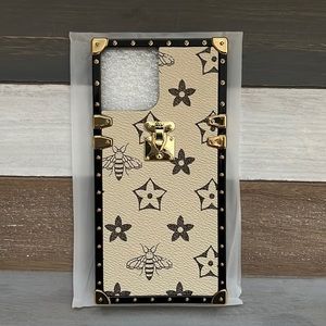 Jeutien Luxury Square Case 6.7 inch (Creamy Yellow)